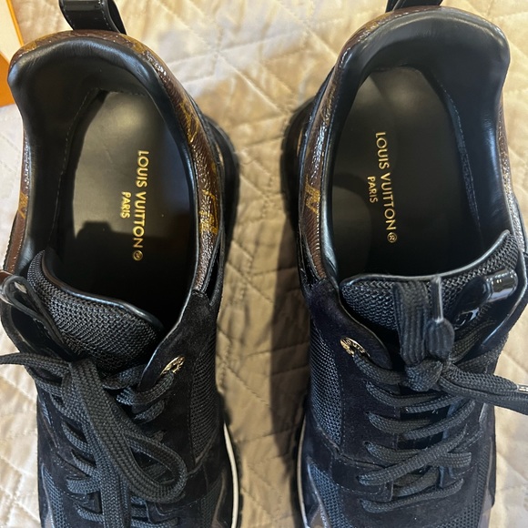 SOLD!!! ❤️❤️❤️LOOK. @@@ Authentic Louis Vuitton Black Runaway Sneakers @@@❤️❤️❤️ - Picture 14 of 16